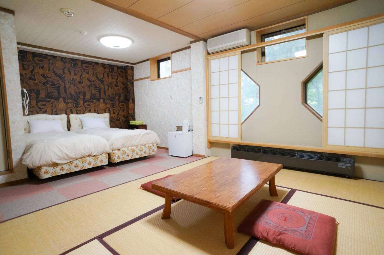 Готель Hakuba Maerchen House Екстер'єр фото